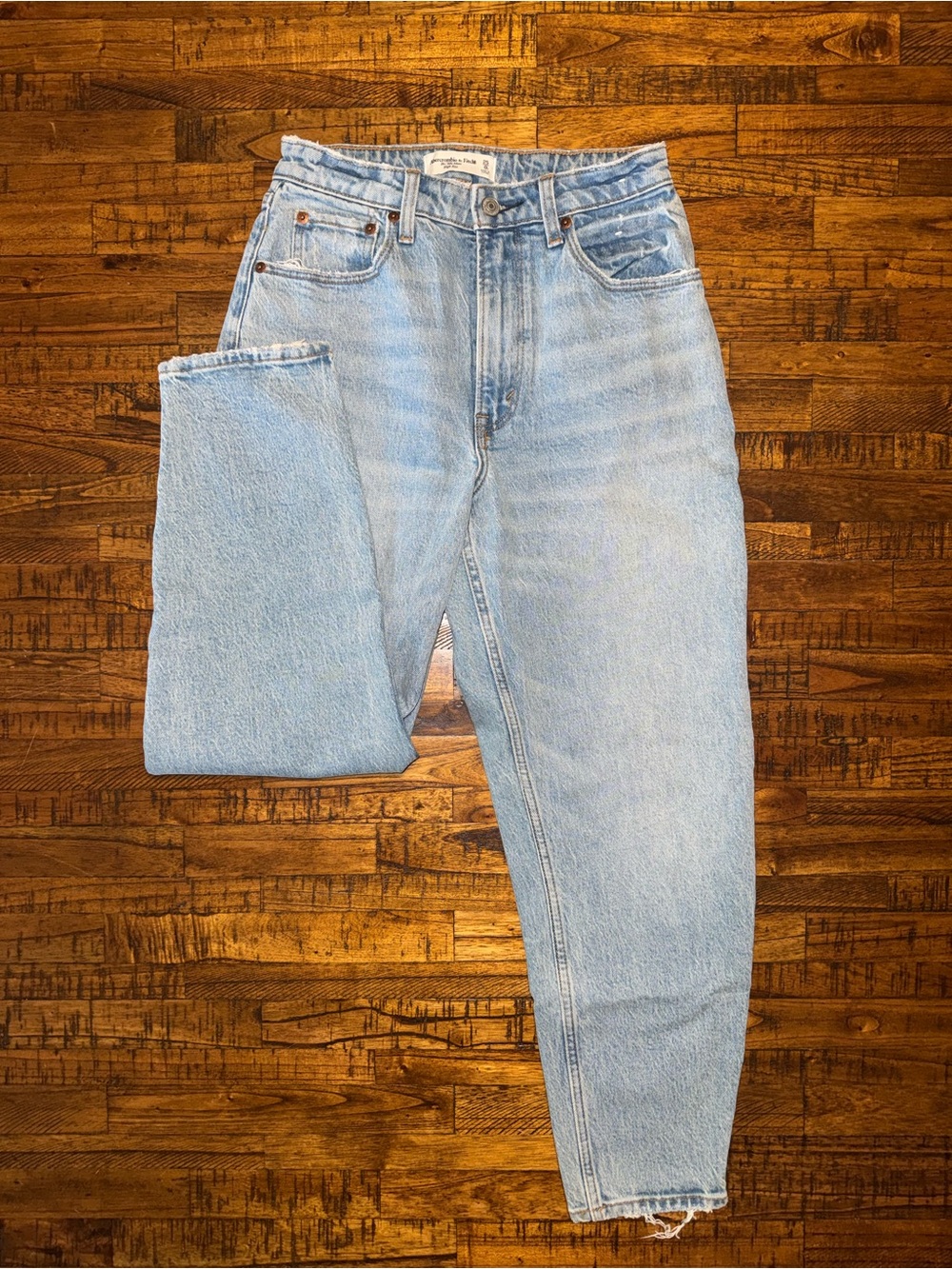 Abercrombie & Fitch The 80s Mom High Rise - Size 25/0 Short